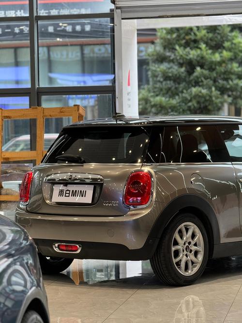 迷你cooper是宝马的么(迷你cooper是什么)