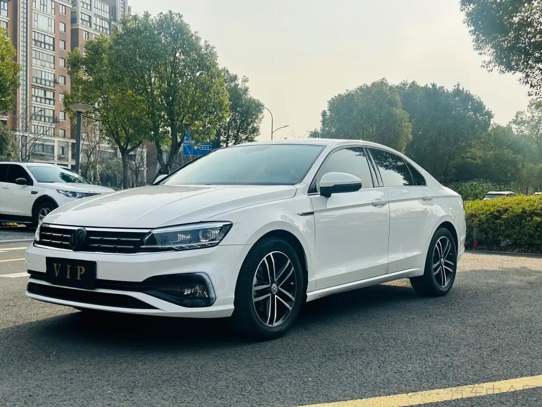 【凌渡汽车的价格及图片,凌渡汽车价格表】