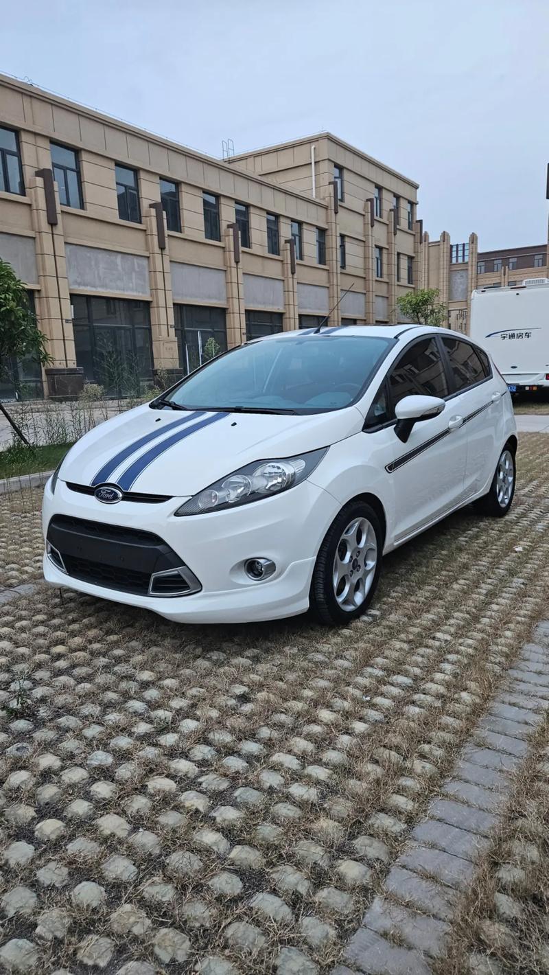 福特嘉年华两厢运动版,福特嘉年华两厢参数配置