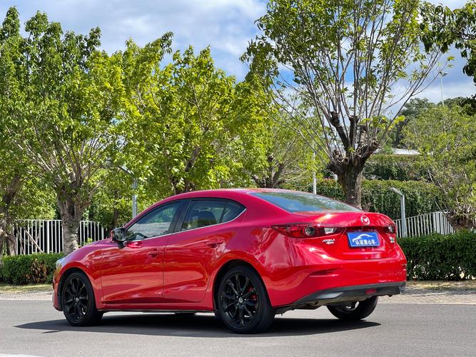 马自达3值不值得买(马自达3性价比高吗)