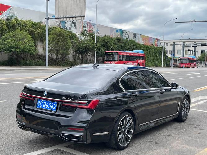 2022款宝马740缺点(宝马740怎么样优点缺点)