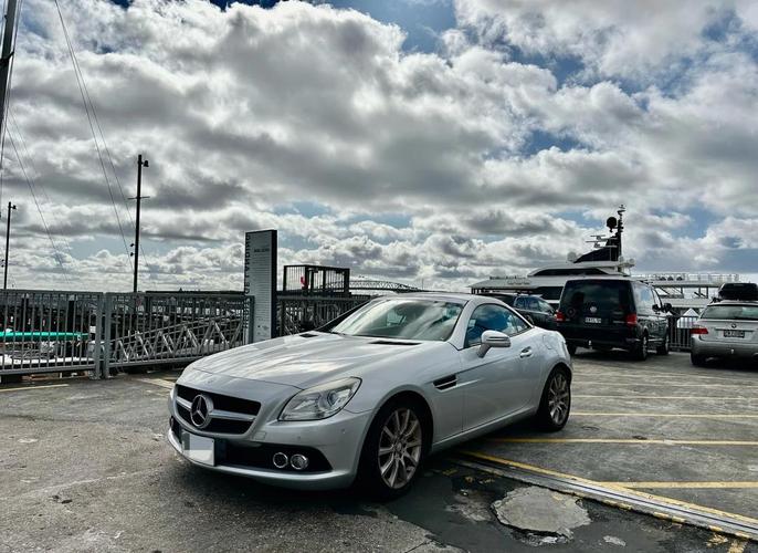 奔驰两座跑车slk200(奔驰两座跑车2025款)